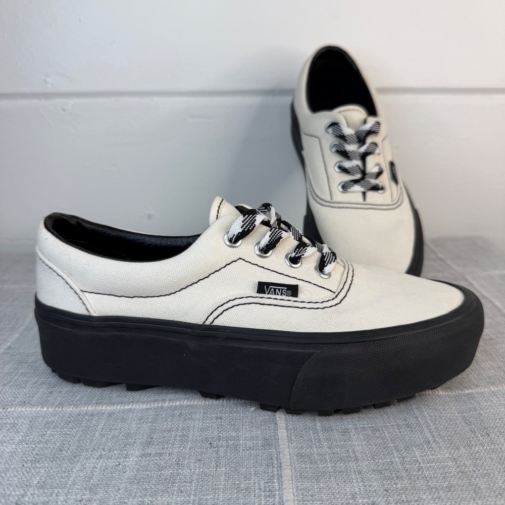 Vans Womens 7.5 Sentry Old Skool Platform Sneakers Cream Black Canvas 721277
